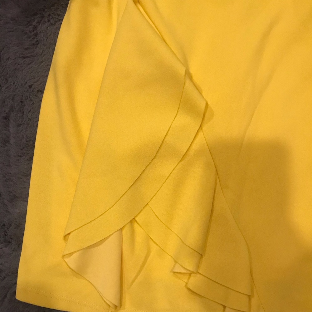 Bebe | Asymmetrical Ruffle Dress - Picture 3 of 4